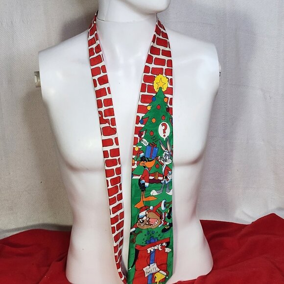 Looney Tunes Mania Red and Green Fireplace Holiday Character Vintage Poly Tie - Picture 1 of 16